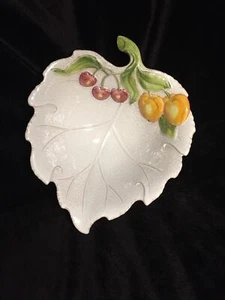 Greg Matthews By Oggetti  Leaf Fruit Serving Bowl Ceramic Made In Italy Cherry - Picture 1 of 6