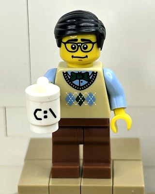 LEGO COMPUTER PROGRAMMER Series 7 Collectible Minifigure 8831 col108 CMF Nerd - Image 1 of 4