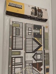 Superquick "Two Country Town Shops" model kit. - Picture 1 of 2