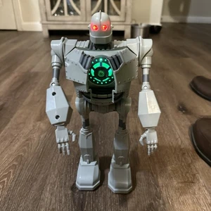 Figura de acción The Iron Giant Warner Bros 14" luces sonido probado y funciona para caminar - Imagen 1 de 8