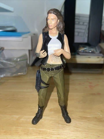 FARSCAPE SERIES 1 AERYN SUN THE MUTATION ACTION FIGURE TOY VAULT 2000 Cover