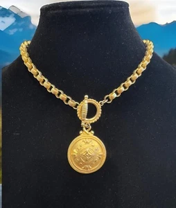 Classique Entier Gold Medallon Choker Necklace w Togle & Link Chain Goldtone Y2K - Picture 1 of 7