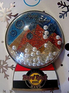 NABQ EGYPTO SNOWGLOBE SERIE FARAÓN GRANDES PIRÁMIDES DE GIZA Hard Rock Café PIN LE - Imagen 1 de 2