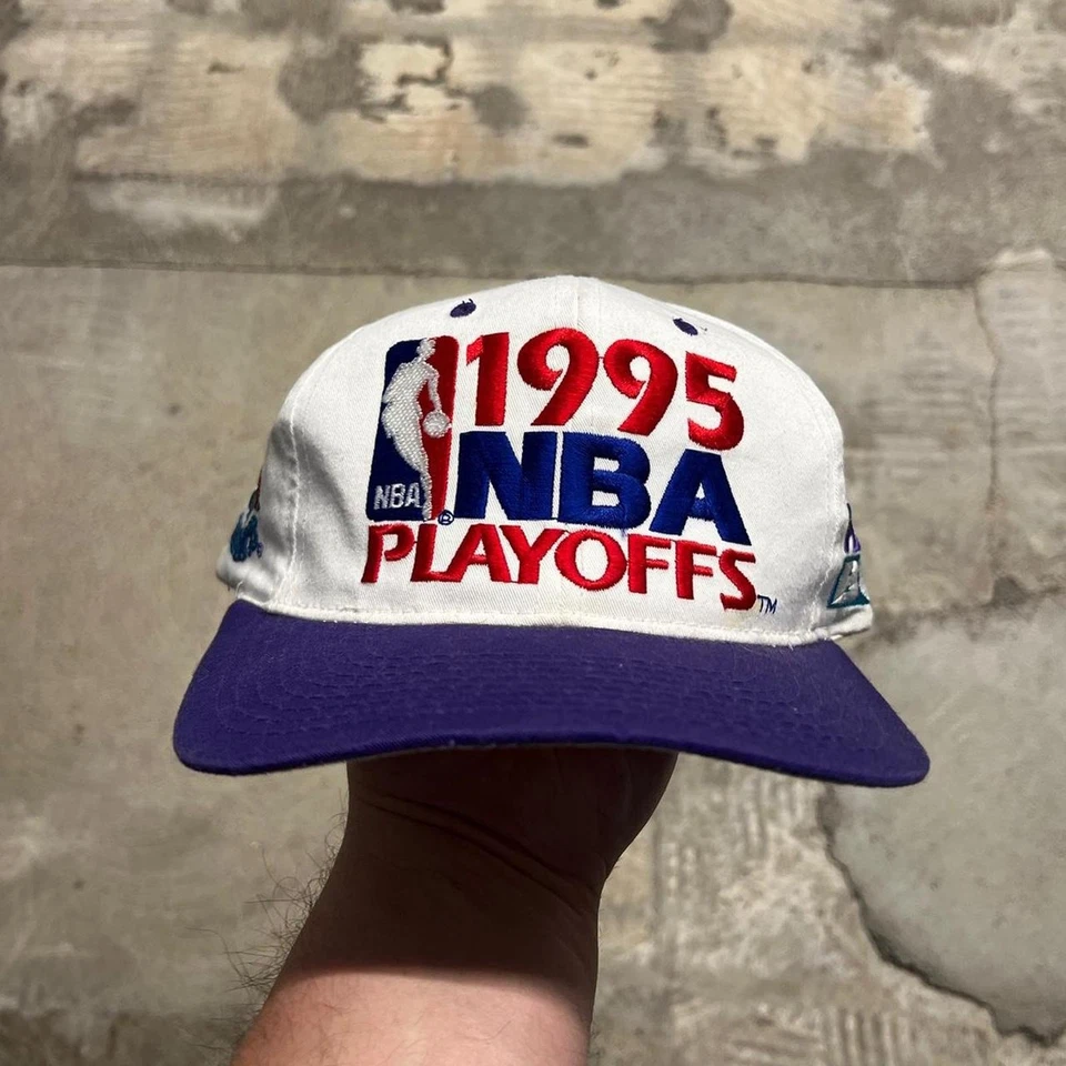 VINTAGE 90s CHARLOTTE HORNETS NBA PLAYOFFS STARTER HAT - Imagem 1 de 4