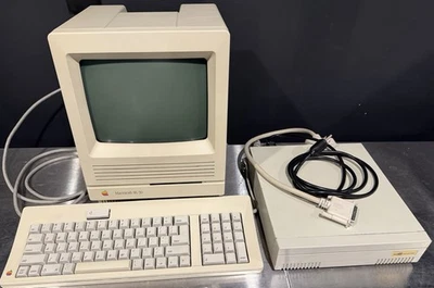 Apple Macintosh SE/30 Computer Vintage mit Tastatur & externer Festplatte Pwrs EIN - Bild 1 von 4