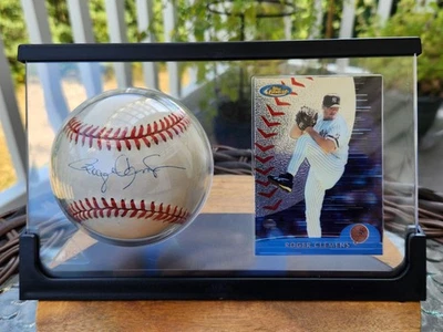 ROGER "ROCKET" CLEMENS AUTOBALL YANKEES - HARD SIGN ZERO RUN w/Card n Display - Image 1 of 3