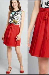 Modcloth Womens Red Purely Pretty Chiffon Pleated Skirt Size 4 NEW NWT - Picture 1 of 14