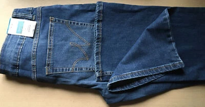 Superb BNWT Wrangler Stretch Bootcut Denim Jeans. 31-32W x 34L. (T3132) - Image 1 of 4