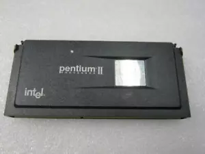 CPU Intel Pentium PII 333/512/2.0V S1 (Slot1) SL2KA OR SL2S5 or SL2TV - Picture 1 of 1