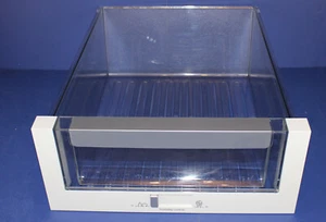 Electrolux Refrigerator : Crisper Drawer (7241772801 / 241772807) {P4459} - Picture 1 of 8