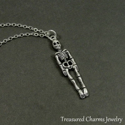 Collar Esqueleto Plata - Halloween Calavera Huesos Colgante Joyería NUEVO Foto 1 de 2