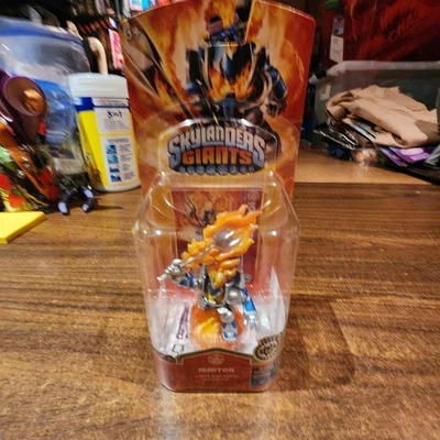 Encendedor Skylander Giants NUEVO, tarjeta de burbuja saliendo Foto 1 de 4