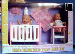 CITITOY 2 MINI DOLLS WITH FURNITURE & ACCESSORIES PLAYSET - MIB - 2004 - CRIB - Picture 1 of 1