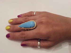 Einzigartiger trendiger vergoldeter klobiger Knöchelring mit Türkisriss Größe 9  - Bild 1 von 4