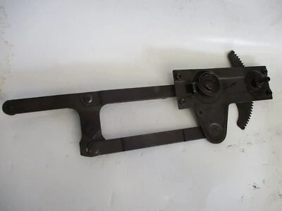 Regulador de ventana Porsche 356 (izquierdo, lado del conductor) fecha estampada 4/60 OEM izquierdo Foto 1 de 4