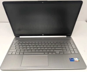 HP 15.6" Intel Core I7-1165g7 Ram 12gb Intel Xe Iris - Foto 1 di 8