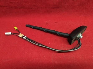2007 - 2010 Saturn Vue / Torrent / Equinox - Roof Antenna / Base / Mast - - Picture 1 of 6