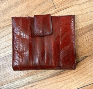 Burgundy Oxblood Eel Skin Bifold Wallet Kiss Lock Coin Vintage - Picture 1 of 5