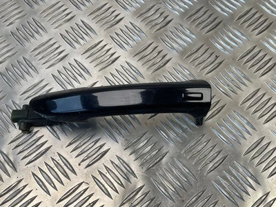 Volkswagen PASSAT CC 2010 front door exterior handle 3C0837209 LIU28379 - Imagem 1 de 4