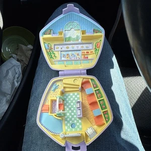 Vintage Polly Pocket 1992 Bluebird Fast Food Restaurant nur kompakt - Bild 1 von 6