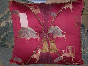 Traditional Decorative Red Fancy Furniture Envelope Style Pillow 18 x 18 - Picture 1 of 4