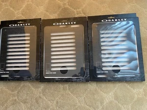 3 PIECE Lot of Authentic Oakley iPad 3rd Generation Black OMatter Cases, - Picture 1 of 1