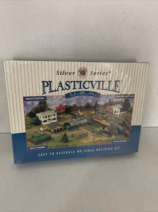 HO Bachmann Silver Series Plasticville USA Kit #45533 1930's School House - Picture 1 of 7