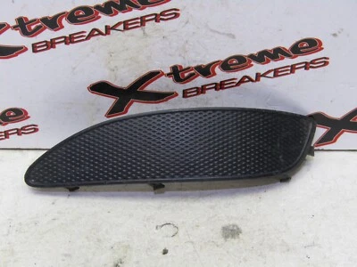 TOYOTA COROLLA 2002-2004 LUZ ANTINIEBLA PARRILLA CUBIERTA EMBELLECEDOR (LADO DEL PASAJERO DELANTERO) #176 Foto 1 de 3