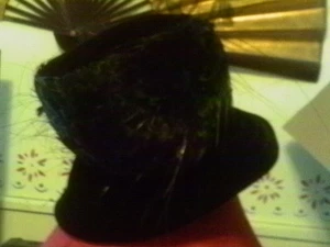 SOMBRERO KOKIN DE TERCIOPELO NEGRO CRIN DE CABALLO Y PLUMA DOWNTON GATSBY PRECIOSO 400 ORG SFA - Imagen 1 de 12