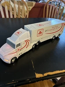 2002 Nylint State Farm 18 Wheeler Semi Truck Catastrophe Services Toy Trailer - Picture 1 of 18