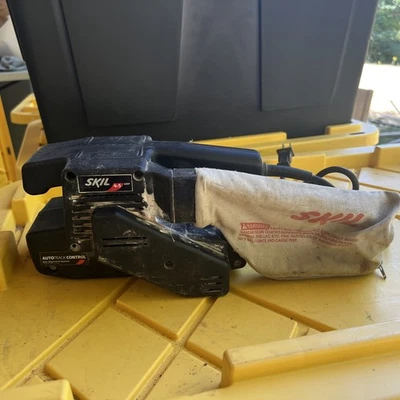 "Lijadora de banda Skil 7313 lijadora de 3"" x 18"" usada funciona bien" Foto 1 de 4