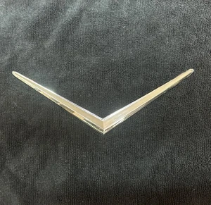 77-79 CADILLAC DEVILLE FLEETWOOD TRUNK DECK LID EMBLEM ORNAMENT CHROME V 3076644 - Picture 1 of 9