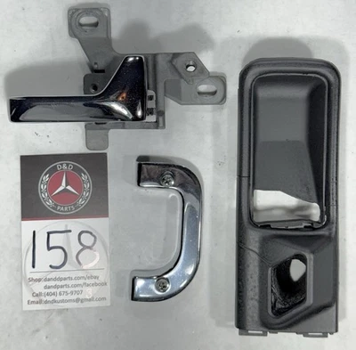 Mercedes-Benz W126 1989 560SEL conjunto de manija de puerta interior delantera derecha (158) Foto 1 de 4