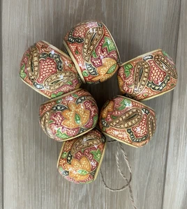 Vitg Set of 6 Boho Multicolor Lacquered Paisley Wooden Napkin Rings Hand Painted - Picture 1 of 14