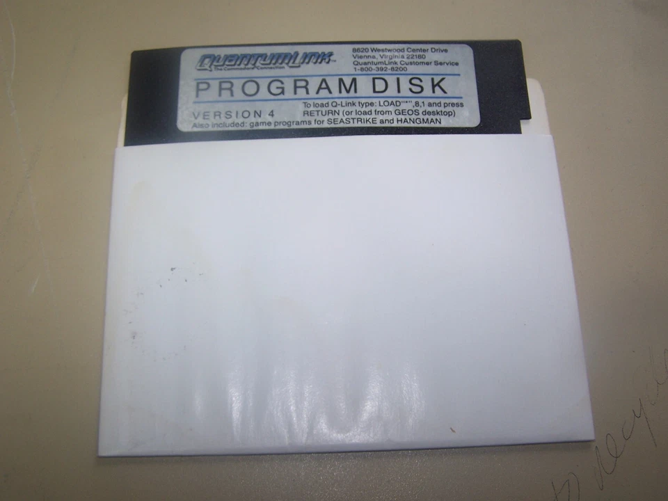 QuantumLink VT52 VT100 Terminal Emulator für Commodore 64 - Bild 1 von 1