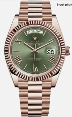Reloj Rolex Day-Date 40 President para hombre de oro rosa de 18 quilates esfera verde oliva 228235 Foto 1 de 4