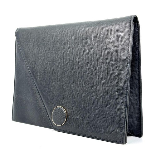 SAINT LAURENT (YSL) Borsa pochette Yves Saint Laurent Saffiano in pelle con bottoni nera L25 5 cm USATA