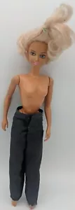 Vintage 1993 Hasbro inc. Barbie type doll with trousers and short blonde hair ⭐⭐ - Picture 1 of 4
