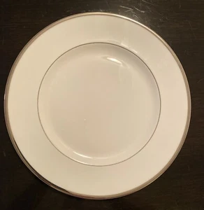Wedgwood Sterling Platinum Dinner Plate 10 3/4” Wide - Picture 1 of 6