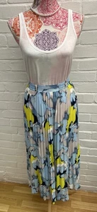 Nueva Falda Midi Plisada M&S Reino Unido 8 Azul Estampado Acuarela Aline Cintura Alta Verano - Imagen 1 de 9