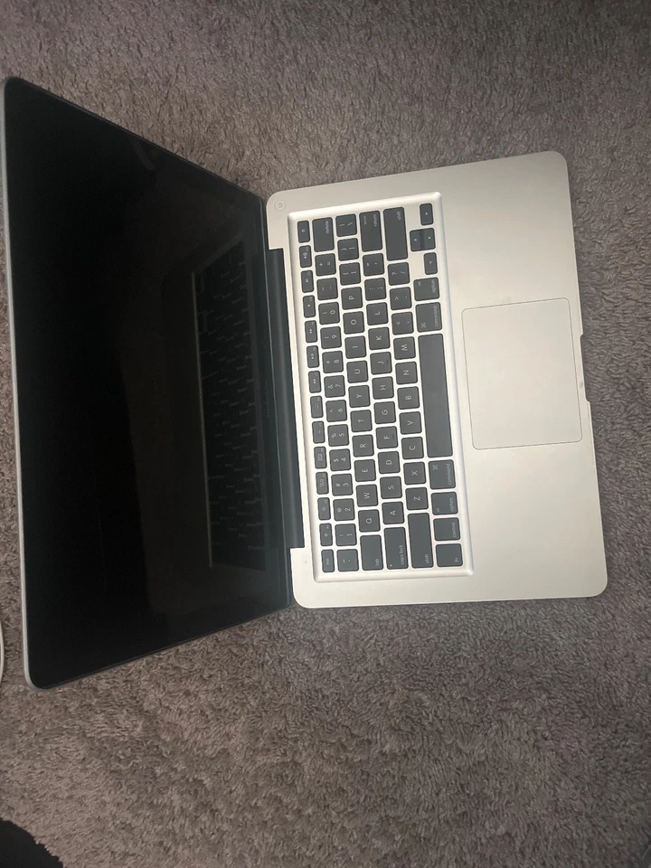 Apple MacBook Pro 15 en 2012 plateado/Intel Core i7 2,30 GHz, 500 GB 4 GB... Foto 1 de 1