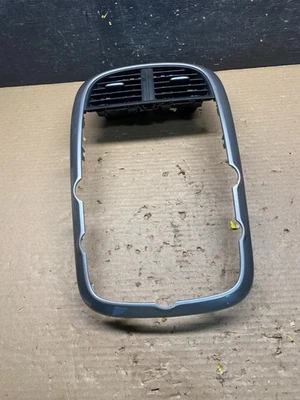 2013-2016 Chevrolet Malibu Center Dash Radio Switch Air Vent Trim Bezel S2980 DG - Image 1 of 4