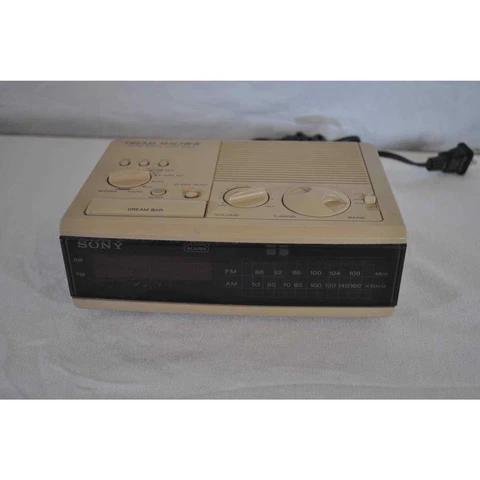 VTG Sony Clock Radio - ICF-C3W - Dream Machine - Tested and Working Cover