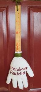 GRANDMA'S PADDLE Mitón Relleno Suave a Mano Regla Colgante Decoración de Pared 22" - Imagen 1 de 3