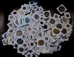 Bulk Mixed Lot of 200 Assorted Foreign Coins All Around the World Circulated/UNC - Picture 1 of 4