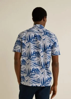 Camisa MANGO Para Hombres Estampado Hawaiano L Algodón Ajuste Regular Blanco Azul Hojas Tropical Foto 1 de 4