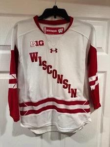 NCAA Wisconsin Badgers Hockey Jersey Under Armour Youth size YSM sewn - Picture 1 of 6