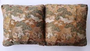 Gorgeous Vintage Pair of Japanese Gold Silk Pillows - Landscape with Cranes - Picture 1 of 6