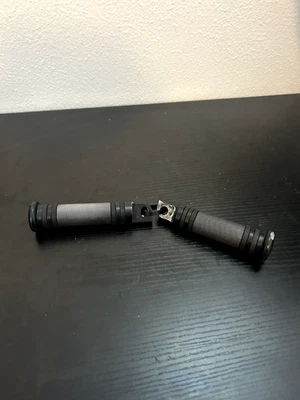 Harley OEM BILLET NARROW BAND KNURLED FOOT PEGS Black Nightrain Fxst Dyna Sporty Foto 1 de 4