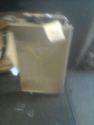 Condensador de aire acondicionado Chevrolet Chevy Cavalier 95-05 Foto 1 de 4